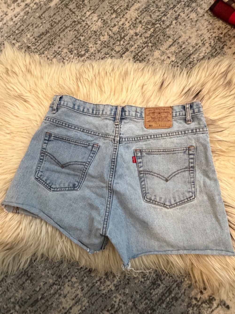 Levi's - Picture 2 of 2